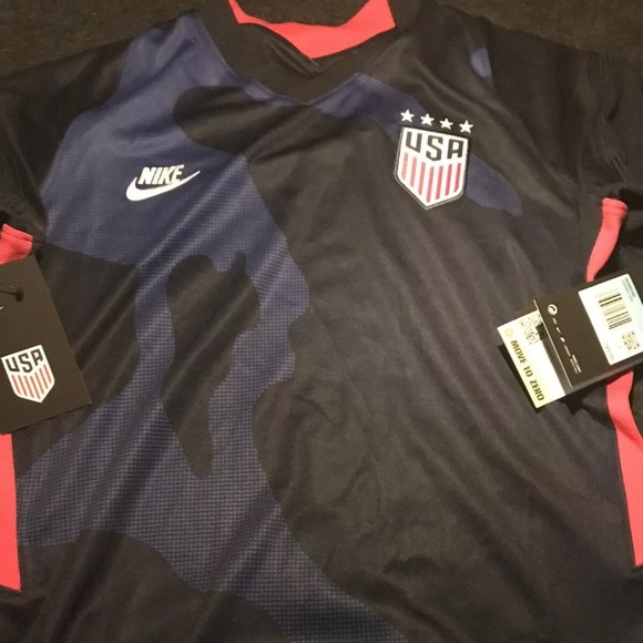 Team USA Nike Women’s Soccer Jersey (Medium) Retails For $90 - Picture 2 of 13